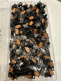 MINI PANNELLO INTERRUTTORE A SLITTA SPDT 3 PIN 2 POSIZIONE 0.5A 50V DC (CONF. 10 PEZZI)