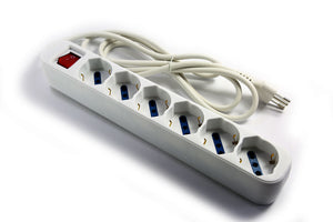 MULTIPRESA ELETTRICA CIABATTA PRESA 6 POSTI 6 SHUKO INTERRUTTORE SICUREZZA 2500W