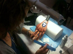 Mano Finta Per Pratica Nail Art Estetista Con Supporto Morsetto Tavolo Unghie