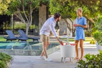 Contenitore Portaghiaccio Cool Bar con Funzione di Tavolino, 30L, Bianco, 49,5x49x5x84,5H cm