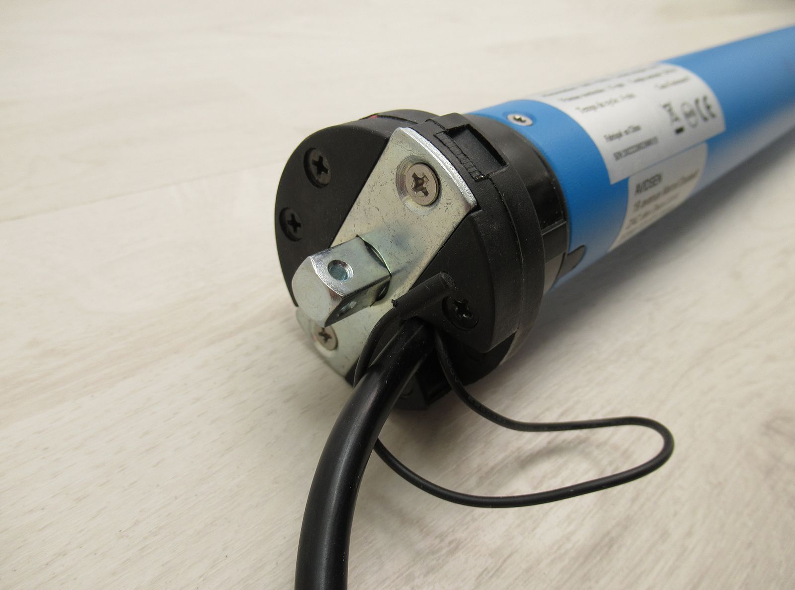 Motorizzazione Tapparelle AVIDSEN 297103 0,64A 15 rpm 20 Nm 4 min