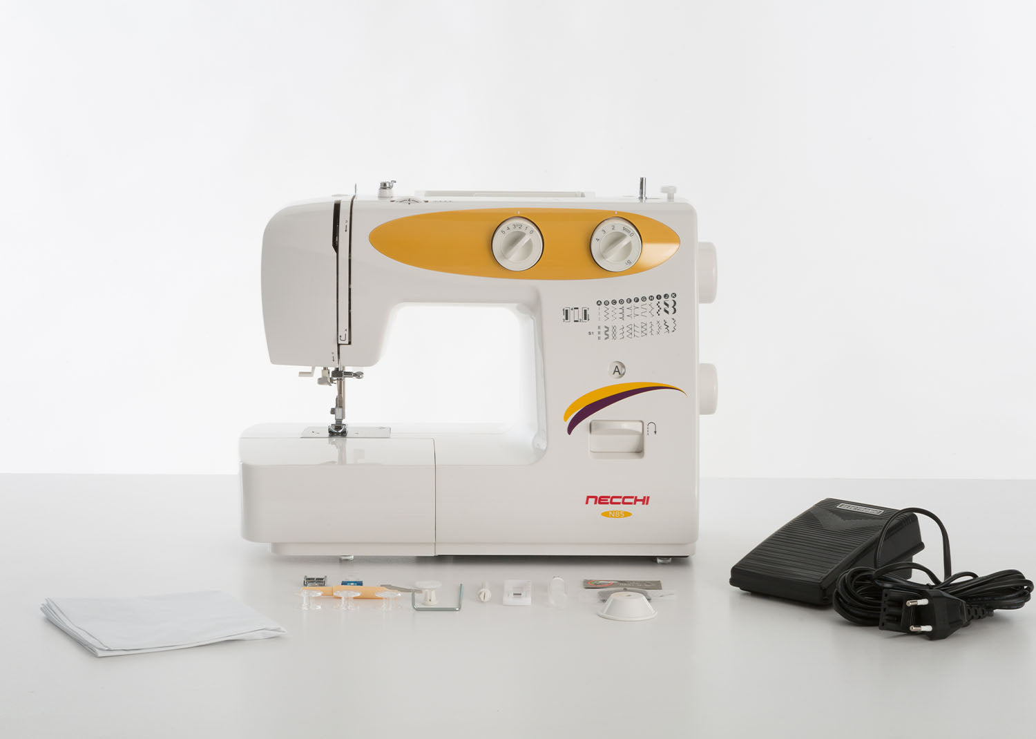Necchi N85, macchina per cucire meccanica, 23 punti cucitura e asola in 4 tempi