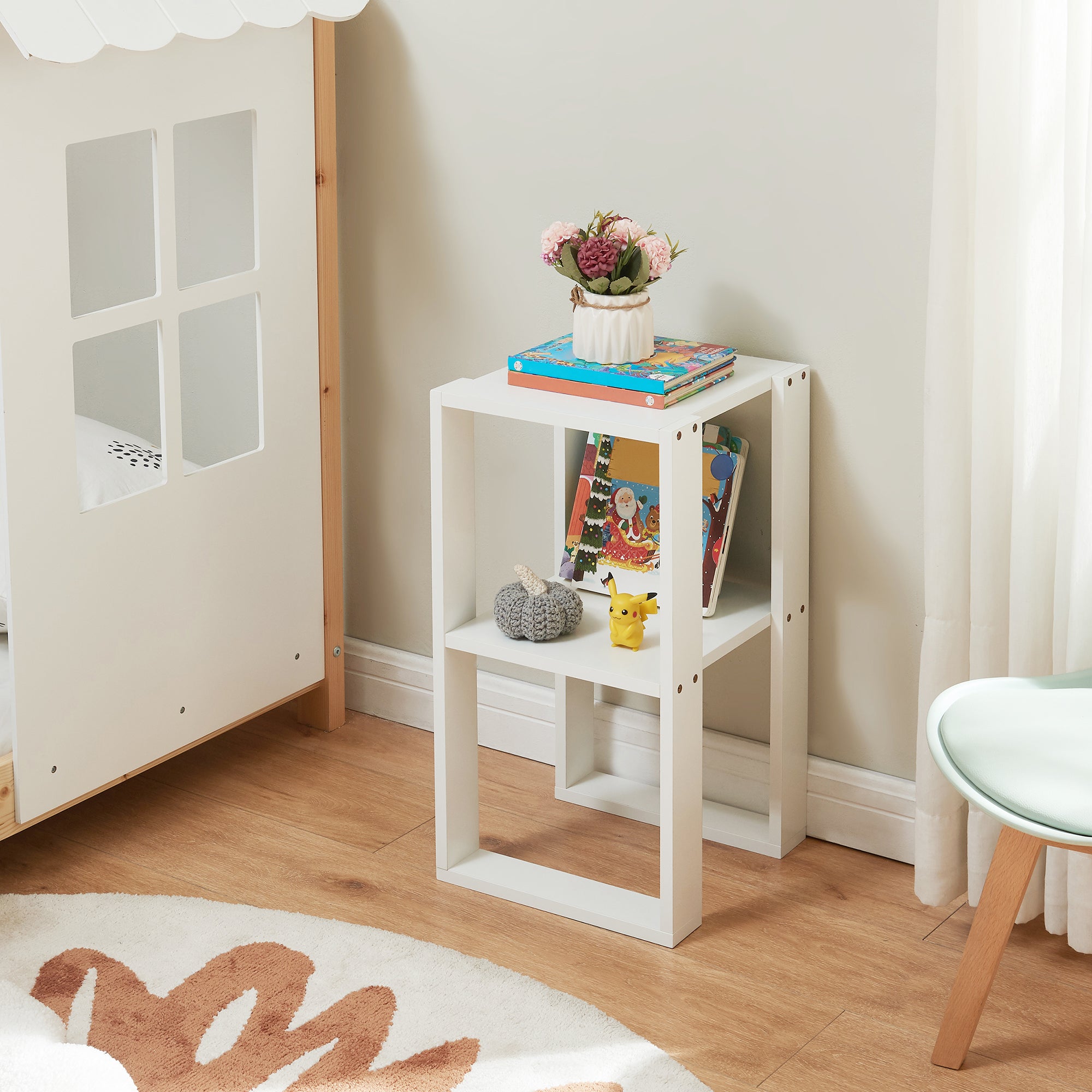 Tavolino da Divano Thyholm Scaffale Basso Multifunzionale 55x30x30 Bianco [en.casa]