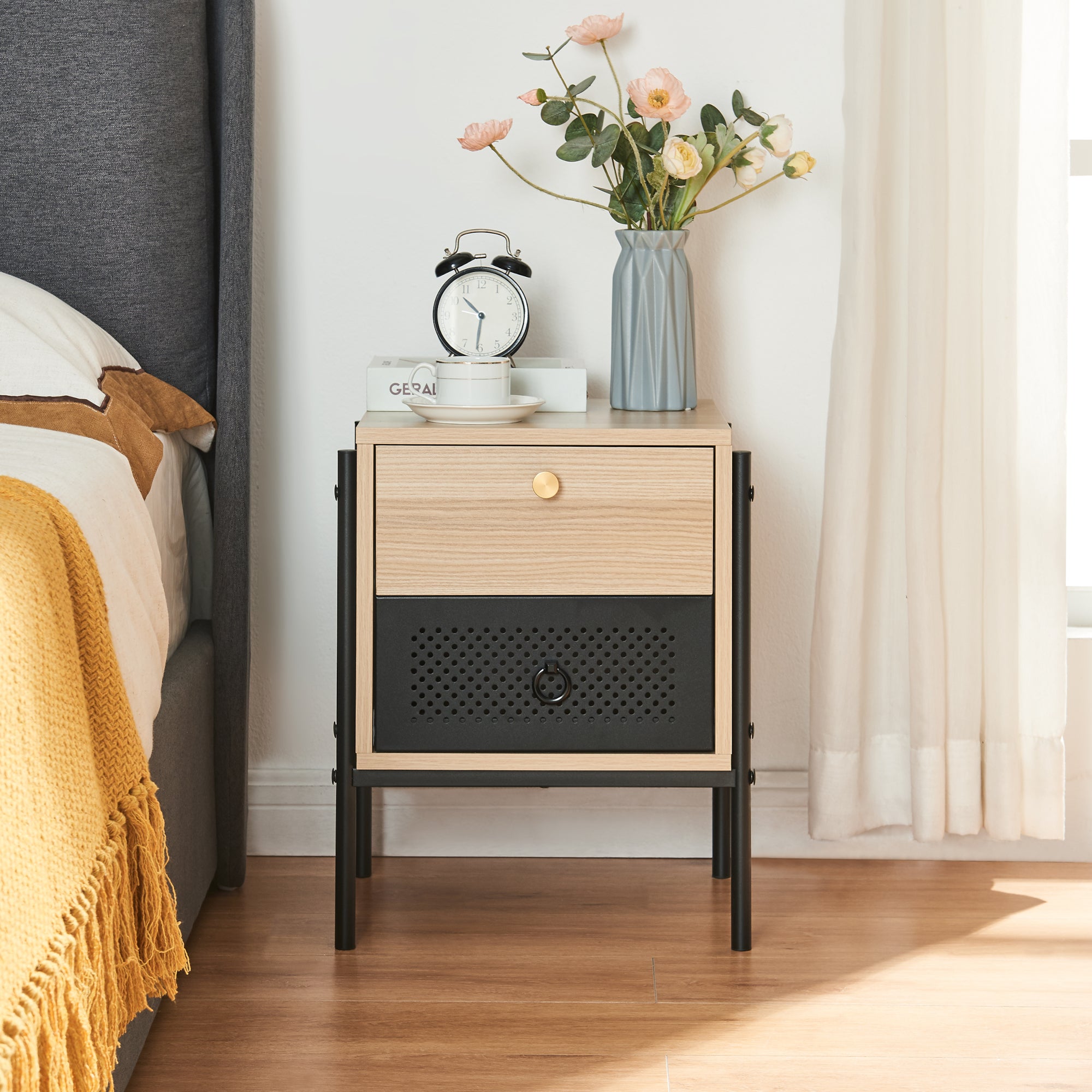 Comodino Tysnes con 2 Cassetti - Effetto Rovere / Nero [en.casa]