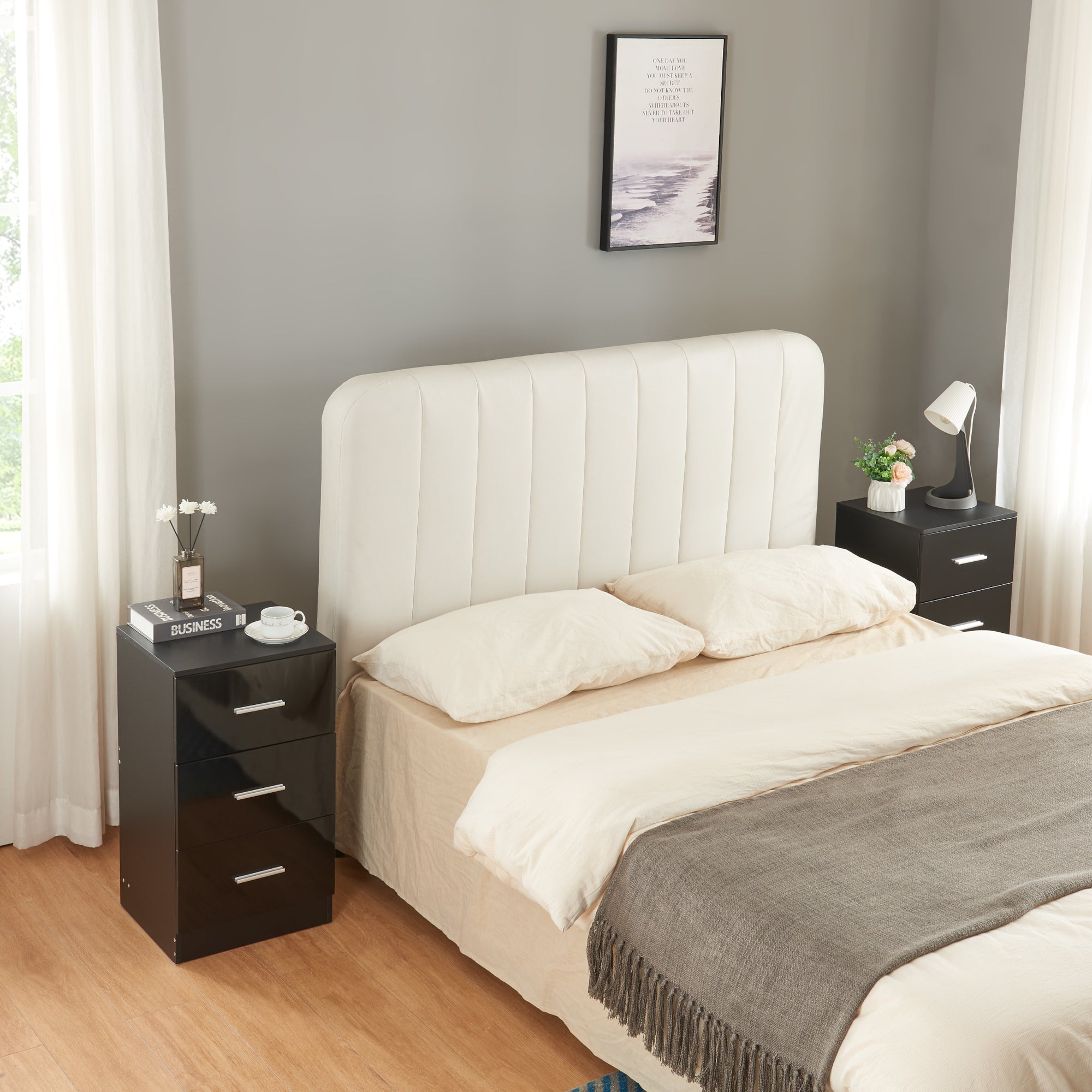 Set di 2 Comodini Aurdal con 3 Cassetti - Nero Lucido [en.casa]