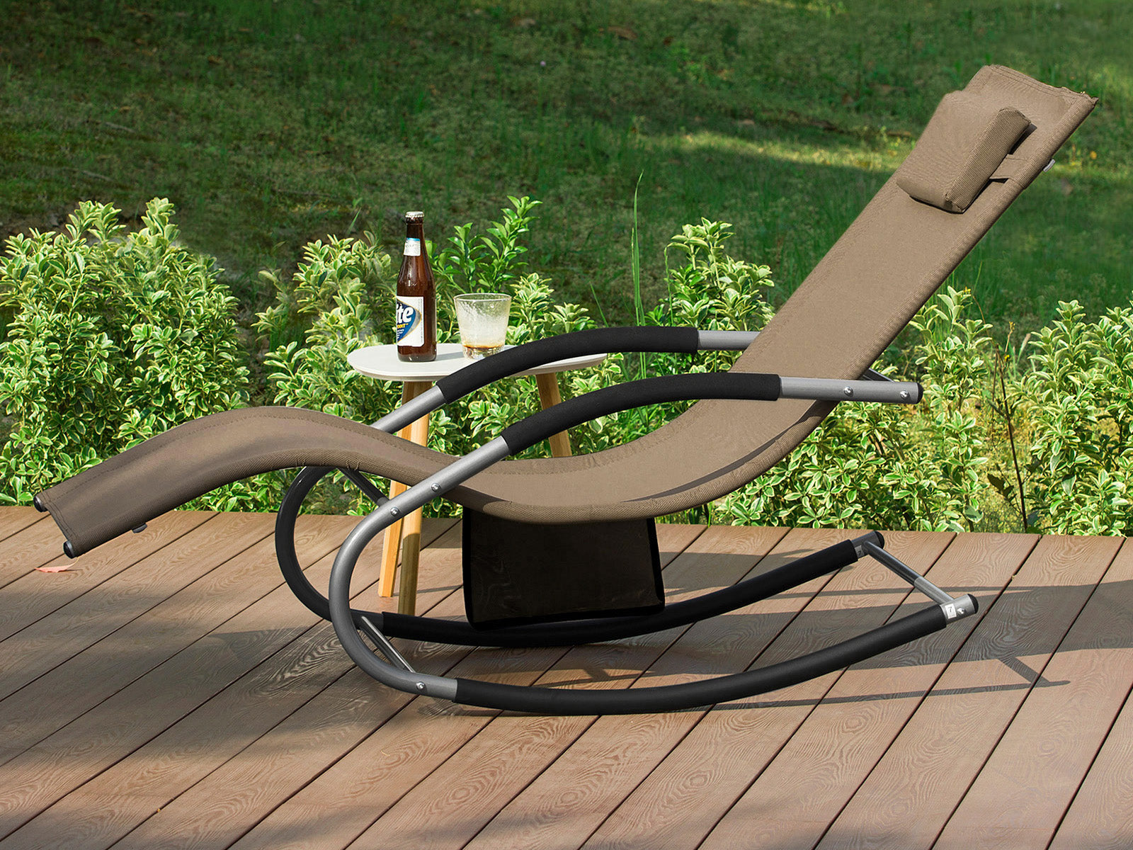 SoBuy Lettino Sdraio da Giardino a Dondolo - Sedia a Dondolo da Esterno in Textilene Marrone con Telaio in Metallo, 150x63x87cm, Lettino Prendisole per Terrazza, Piscina, Patio, OGS28-BR