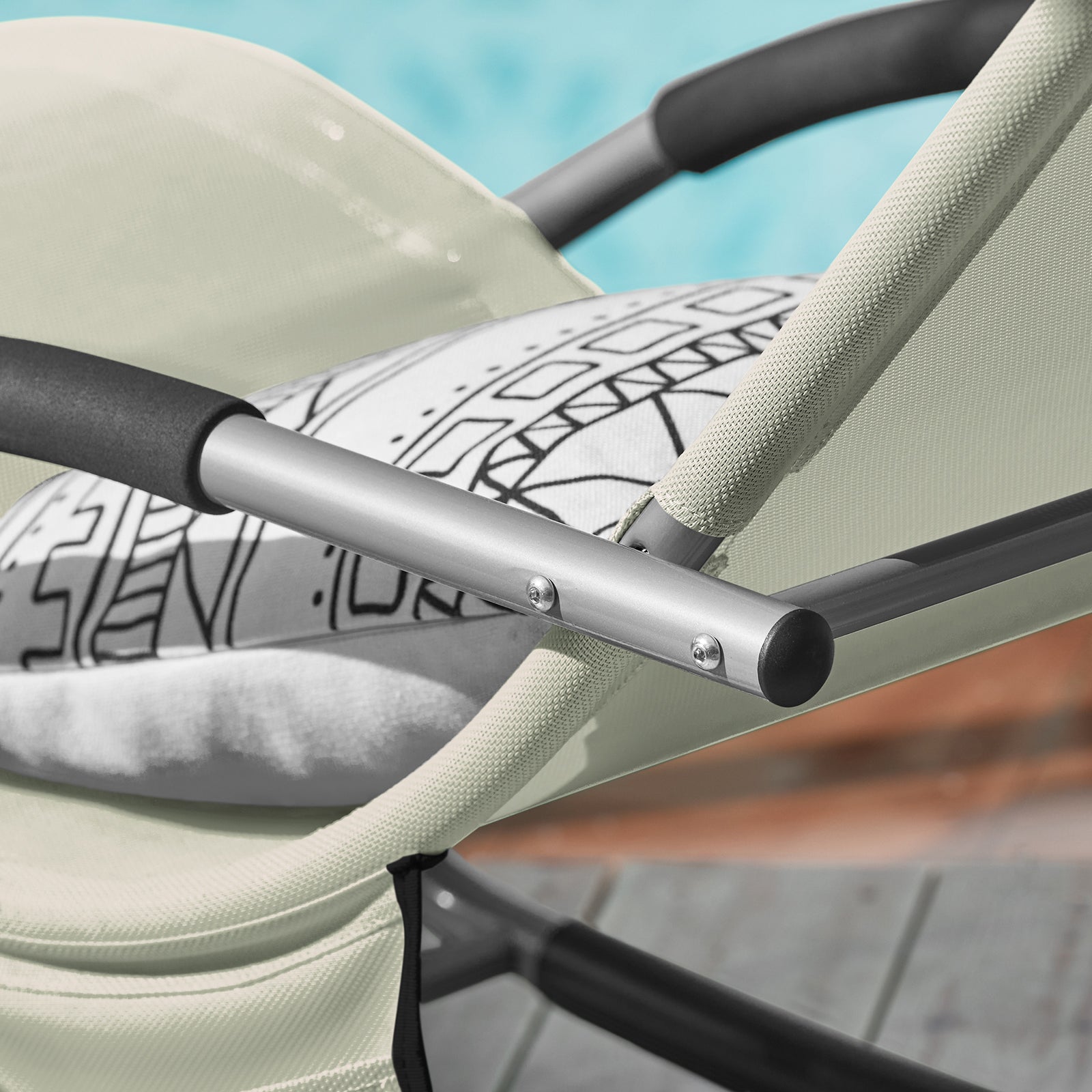 2 x Sedie a Dondolo da Giardino poltrone Esterno con Cuscino e Tasca Laterale Beige OGS28-MIx2