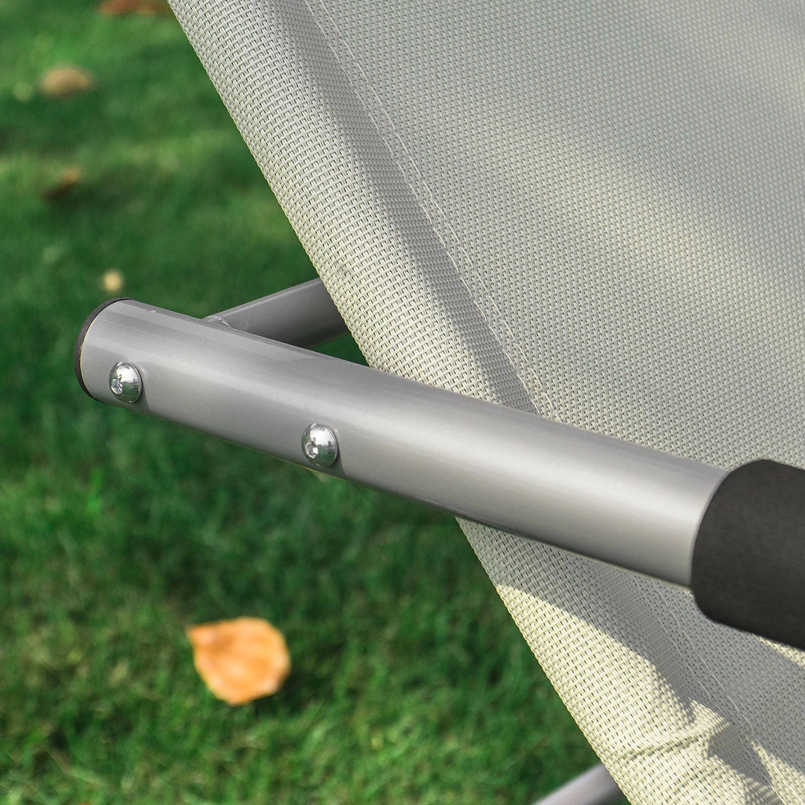 SoBuy Lettino Sdraio da Giardino a Dondolo - Sedia a Dondolo da Esterno in Textilene Beige con Telaio in Metallo, 150x63x87cm, Lettino Prendisole per Terrazza, Piscina, Patio, OGS28-MI