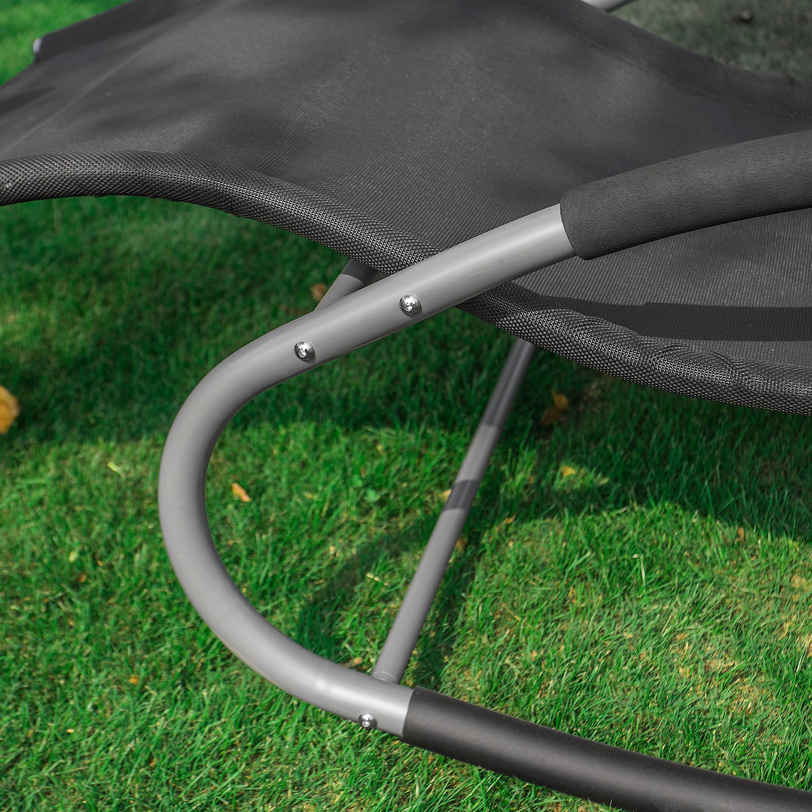 SoBuy Lettino Sdraio da Giardino a Dondolo - Sedia a Dondolo da Esterno in Textilene Nero con Telaio in Metallo, 150x63x87cm, Lettino Prendisole per Terrazza, Piscina, Patio, OGS28-SCH