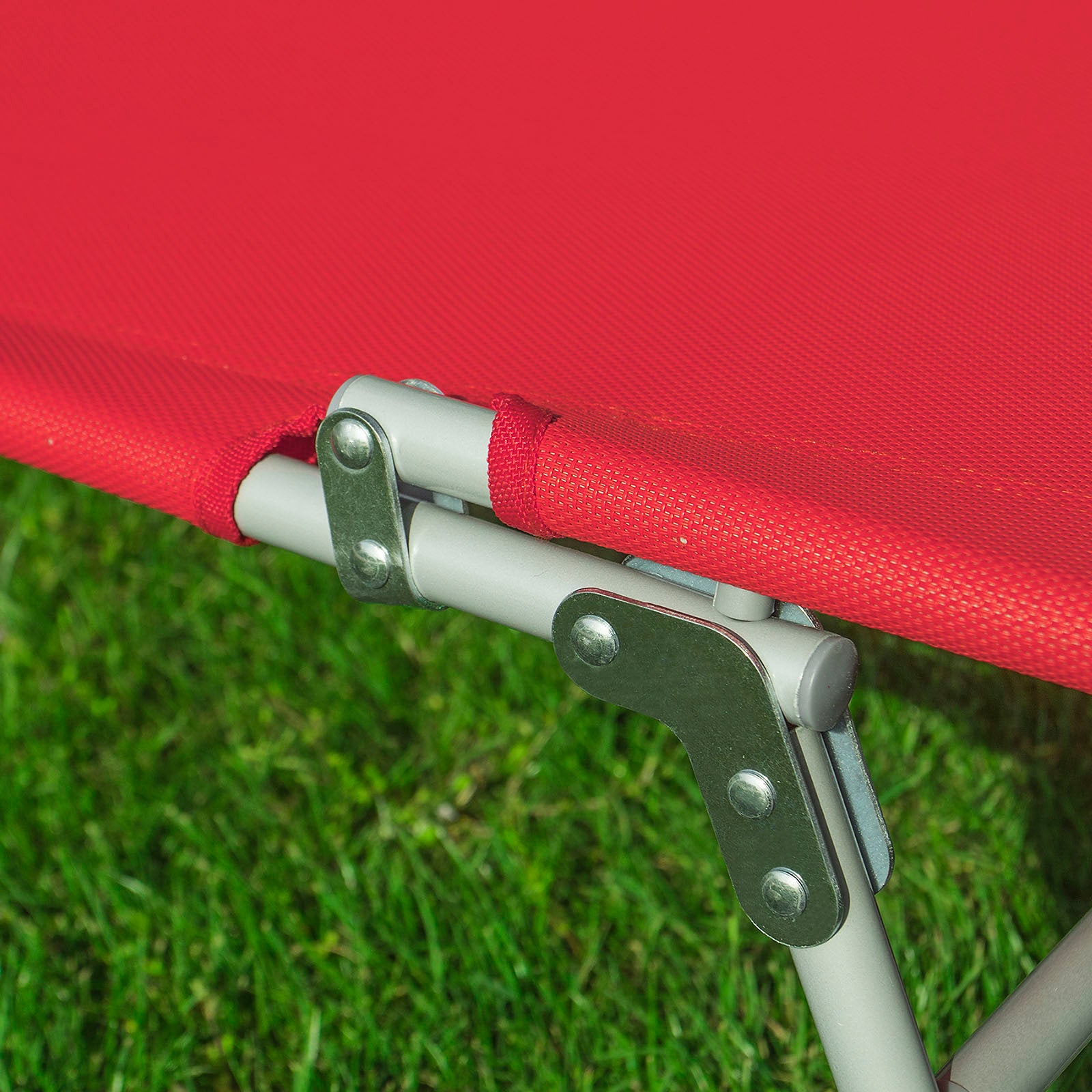 SoBuy Sdraio da Giardino Reclinabile Lettino Prendisole con Cuscino e Tasca Laterale Sedia Sdraio da Esterno per Patio Campeggio Spiaggia Sdraio Pieghevole da Giardino Rosso 155x56x81cm OGS35-R