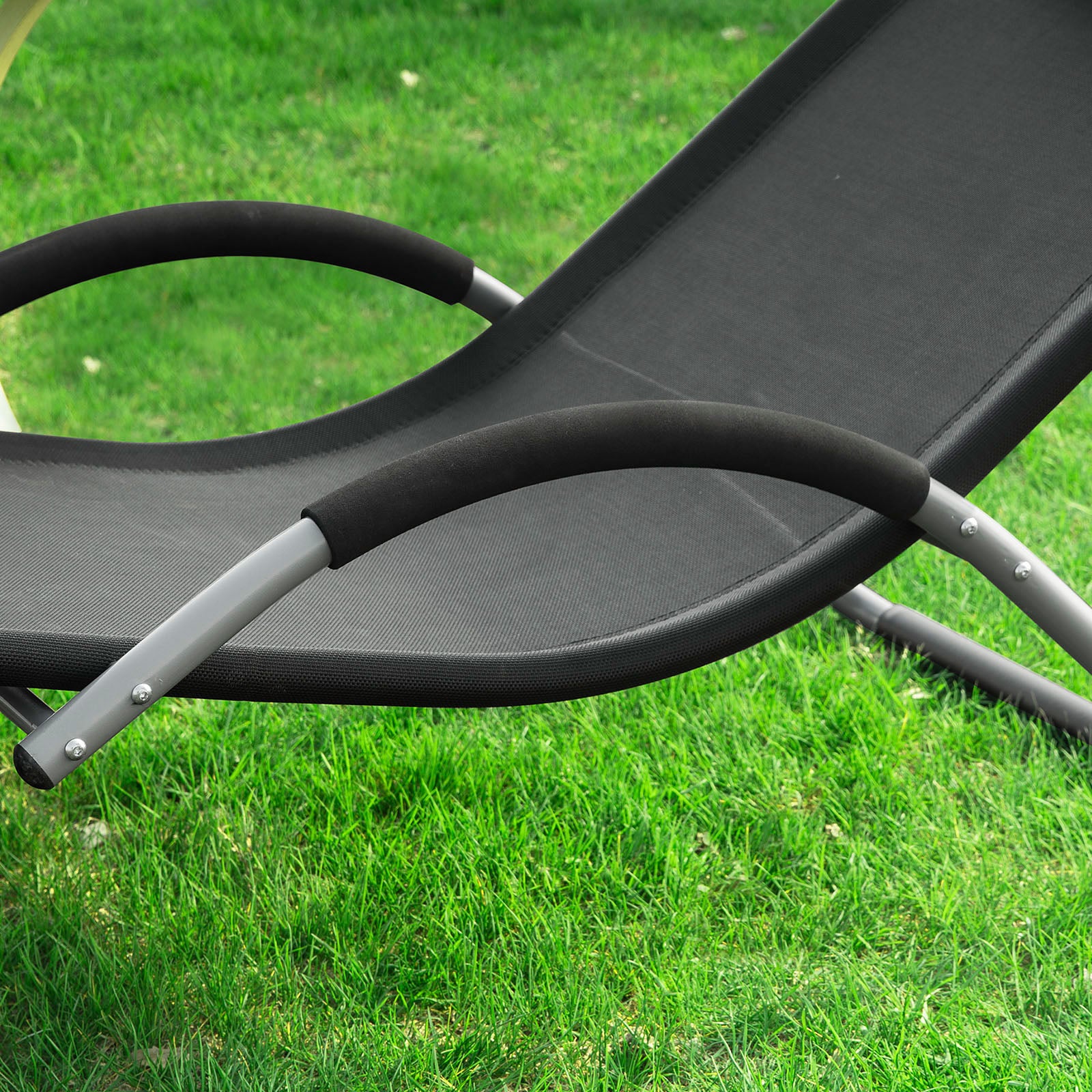 SoBuy Lettino prendisole da giardino Sedia con poggiatesta Sdraio per esterni giardino spiaggia Sedia da campeggio Nero 165x55x67 cm OGS38-SCH