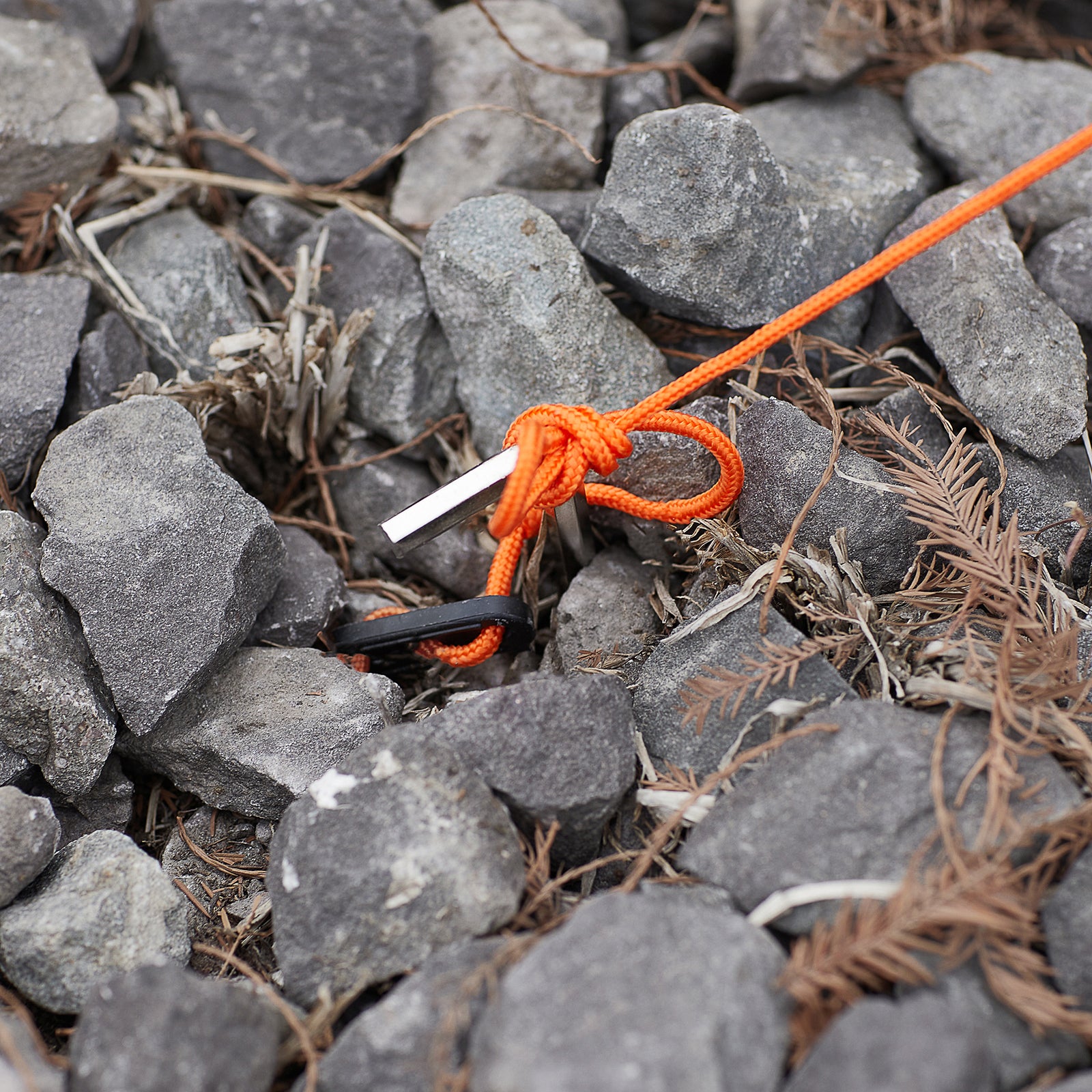 SoBuy Lettino da campeggio Brandina da campeggio con finestra Tenda da esterno Tenda singola pieghevole per 1 persona Grigio 194x87x147 cm OGS60-HG