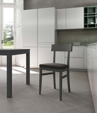Sedia in legno laccato grigio scuro con seduta in similpelle 44x45xh. 82 cm 2 pz