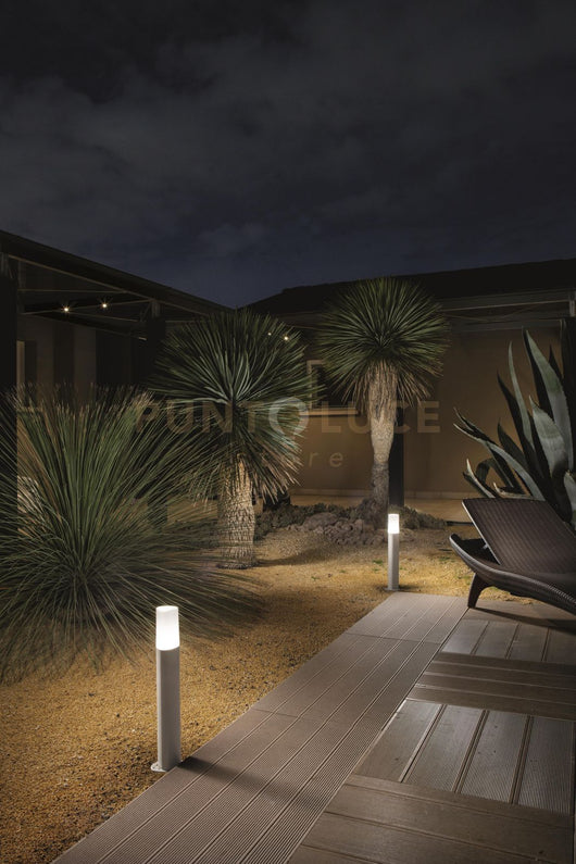 PALETTO POU-83 COLORE SILVER  H.80CM 1 LUCE ATTACCO E27 IP44