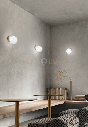 PALLINA APPLIQUE 1 LUCE ATTACCO G9 ORO CON SFERA OPALE BIANCA D.14CM