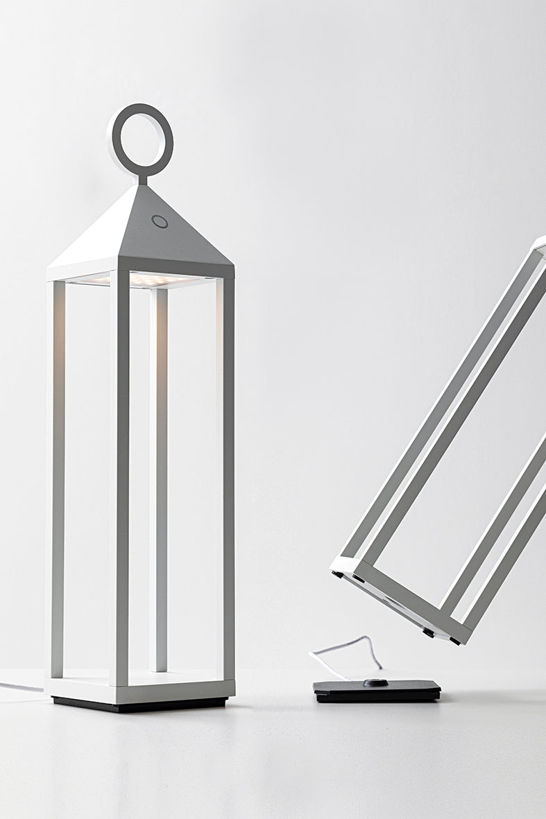 Lanterna moderna Pic Nic a led da 2,2W IP54 ricaricabile e dimmerabile h. 67cm antracite