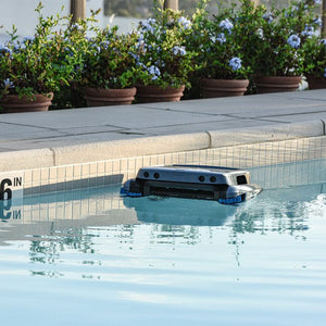Pulitore di superficie ad energia solare per piscina Beatbot iSkim Ultra