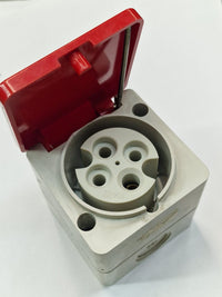 PRESA CEE INDUSTRIALI DA PARETE IP44 3P+T 400V ROS