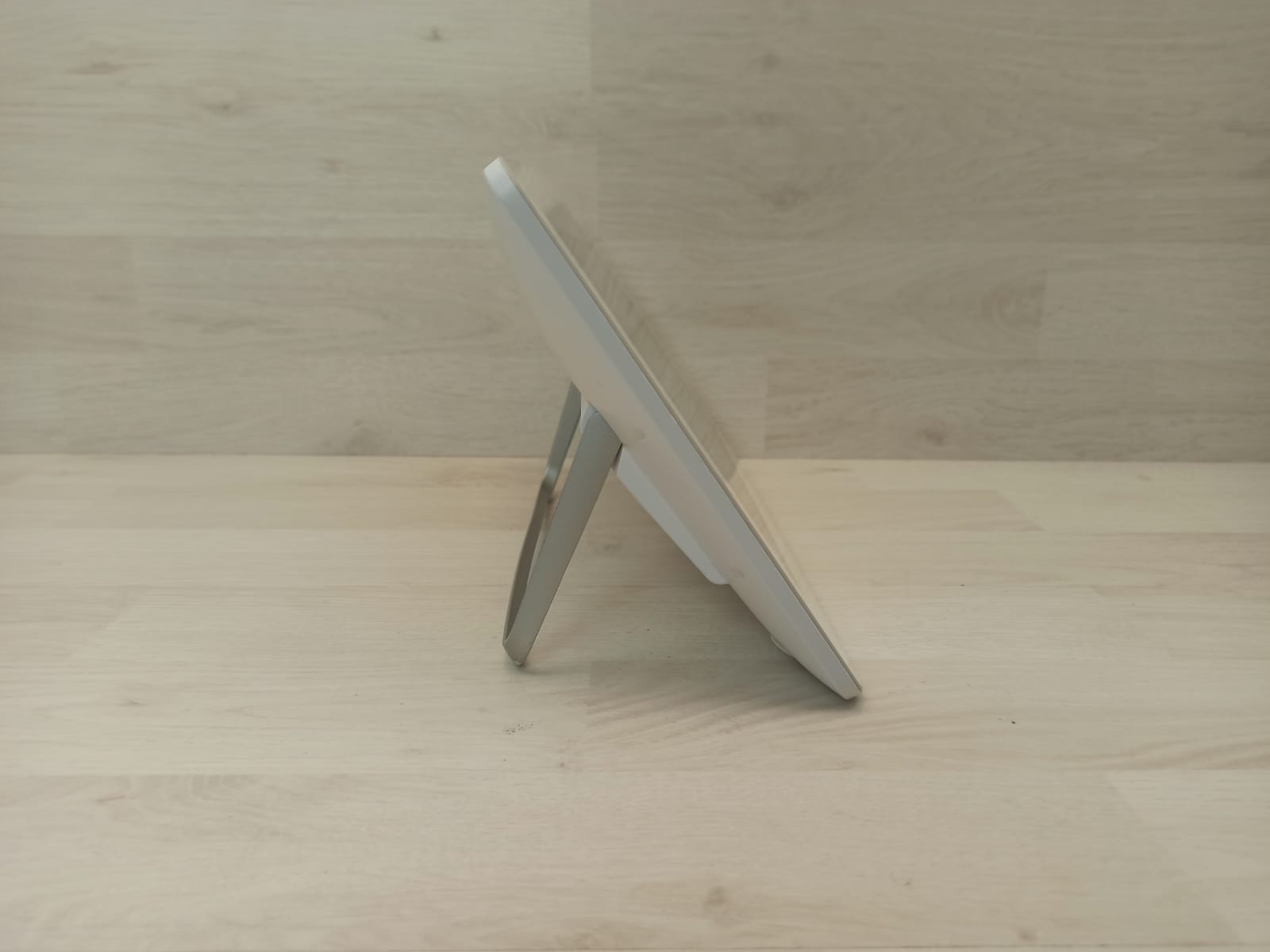 Pannello TelePresence Touch 10 TTC5-09 POE per l'utilizzo con Cisco Conferencing Systems - Usato No Accessori Senza Confezione