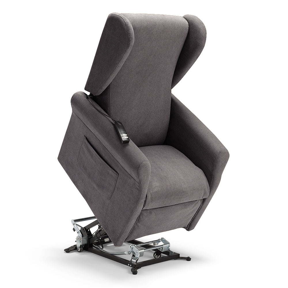Poltrona relax elettrica PISA MADE IN ITALY per anziani e disabili, 2 motori, 4 ruote, reclinazione e alzapersona, Tessuto Antimacchia, colore Grigio