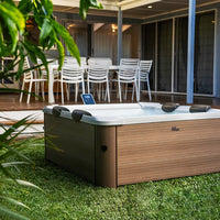 Tempo Style - Spa rigida quadrata MSpa Oslo Amber F-AM063W | Dimensioni 1.60 x 1.60 x 0.65 m