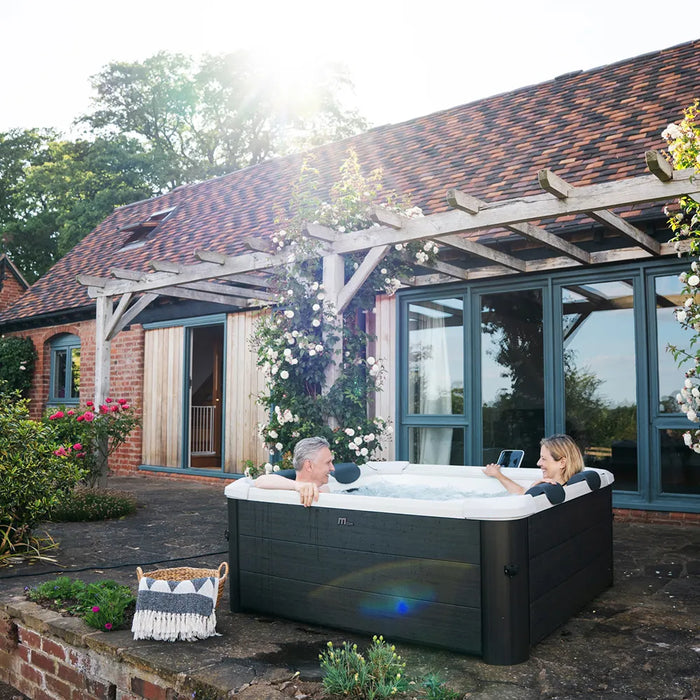 Tempo Style - Piscina Idromassaggio Quadrata MSpa Oslo Plus F-OS063WP (6 Posti) | 180 x 180 x 65cm | 1150 litri | 120 getti d'aria massaggianti a 3 velocità | Copertura termica inclusa