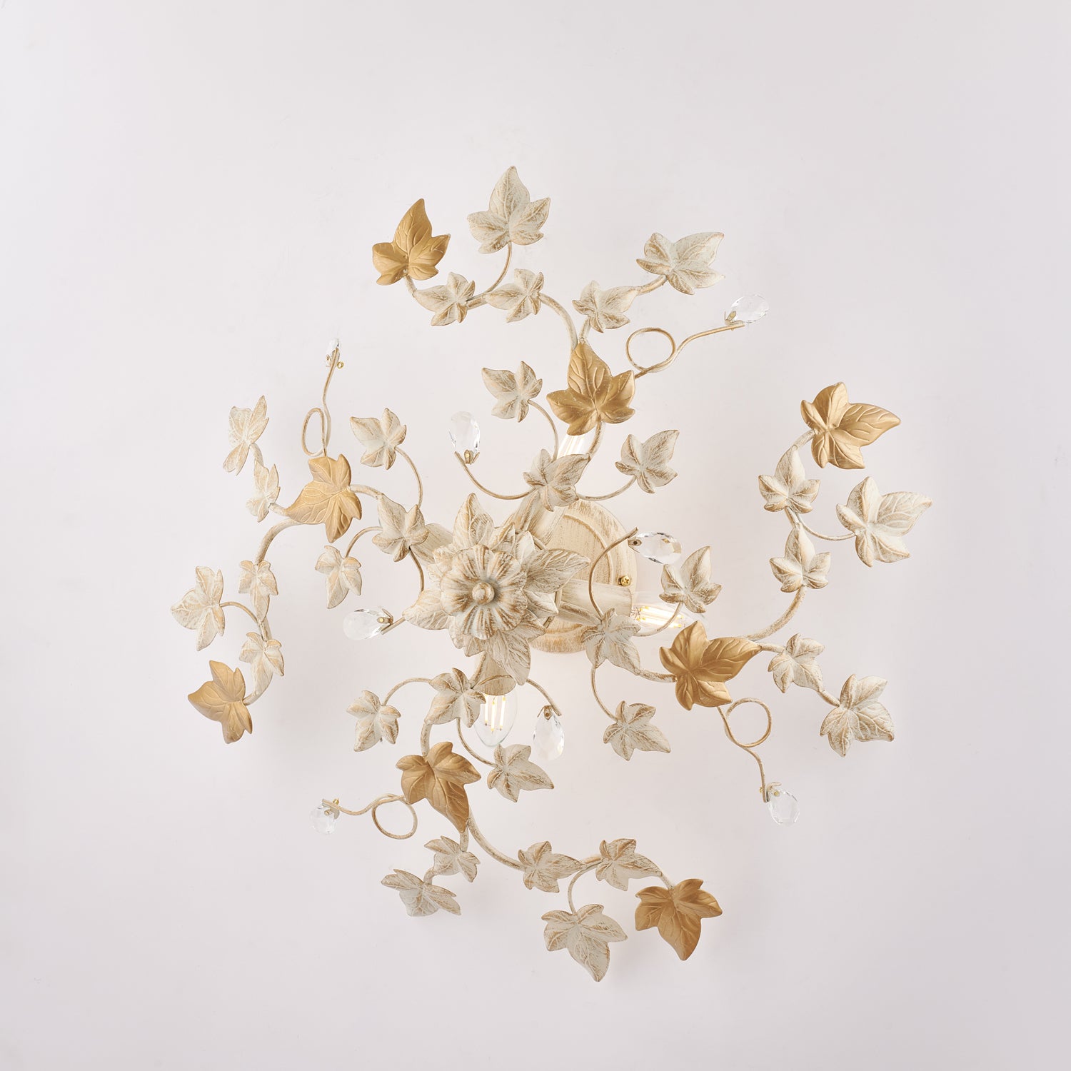 Plafoniera in ferro laccato avorio con decorazione oro antico e strass in cristallo 4 luci