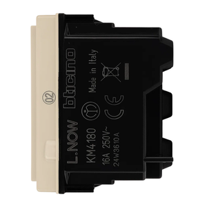 Bticino living now presa 2p+t 16a 250v 1 modulo con alveoli schermati *** colore sabbia, confezione 1