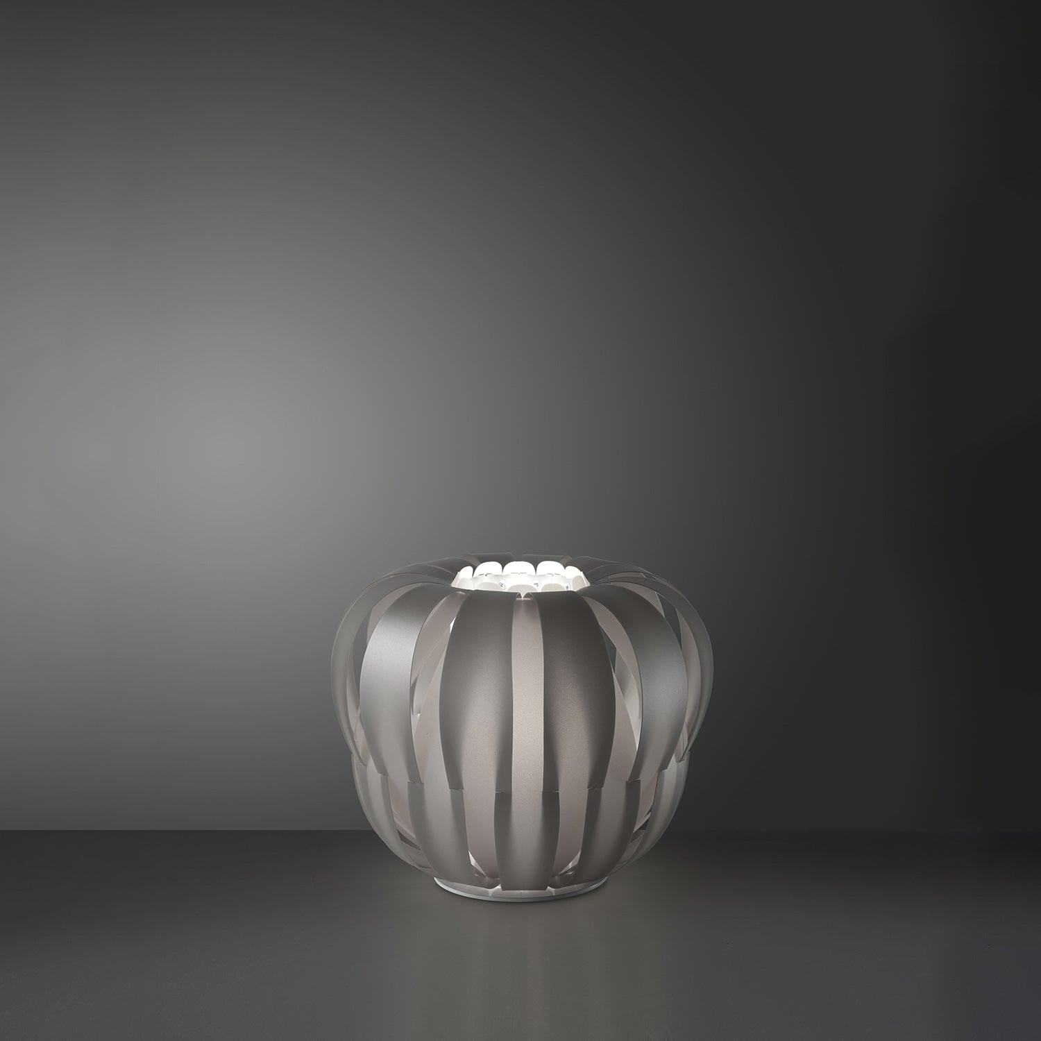 Piantana Moderna Queen Polilux ® Argento E Metallo Bianco 2 Luci E27