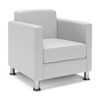 Poltrona imbottita QUADRA MADE IN ITALY in ecopelle con piedi cromati, ideale per camera da letto, soggiorno, lounge, studio professionale, colore Bianco