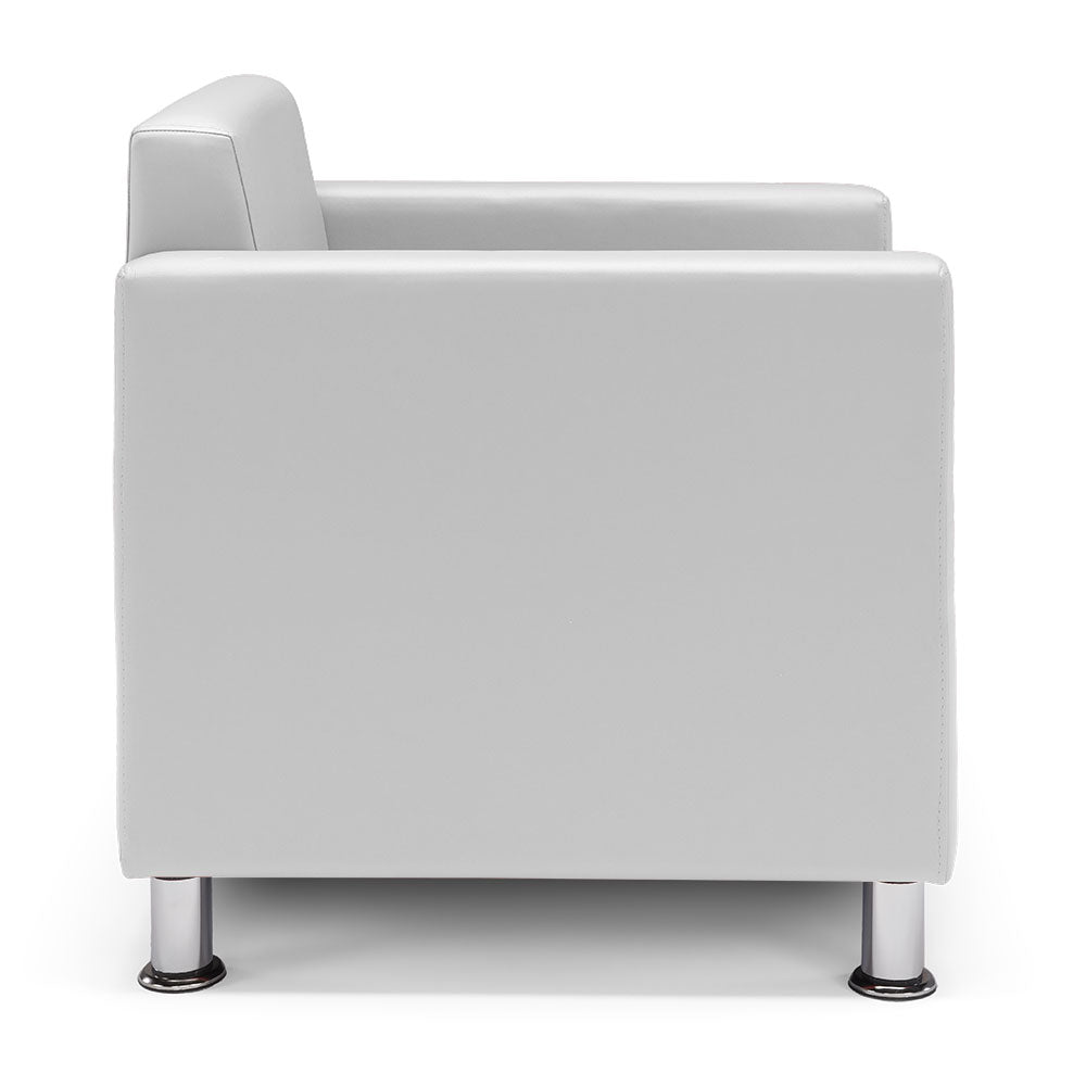 Poltrona imbottita QUADRA MADE IN ITALY in ecopelle con piedi cromati, ideale per camera da letto, soggiorno, lounge, studio professionale, colore Bianco