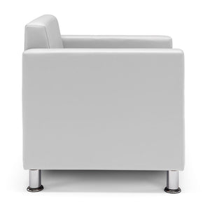 Poltrona imbottita QUADRA MADE IN ITALY in ecopelle con piedi cromati, ideale per camera da letto, soggiorno, lounge, studio professionale, colore Bianco