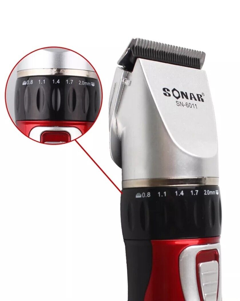 RASOIO ELETTRICO REGOLA BARBA TAGLIA CAPELLI BATTERIA RICARICABILE 4PETTINI 6011