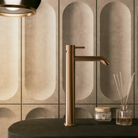 SINED Rubinetto miscelatore lavabo in acciaio inox 316L, finitura Oro Rosa PVD, 25 cm, resistente alla corrosione, ideale per bagni eleganti e funzionali - modello LEVANTE.