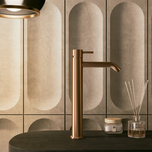 SINED Rubinetto miscelatore lavabo in acciaio inox 316L, finitura Oro Rosa PVD, 25 cm, resistente alla corrosione, ideale per bagni eleganti e funzionali - modello LEVANTE.