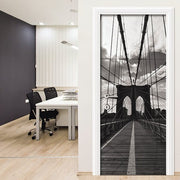 Decorazione per Porta Autoadesiva Facile da Applicare 210x83 cm Door Cover Black and White Bridge