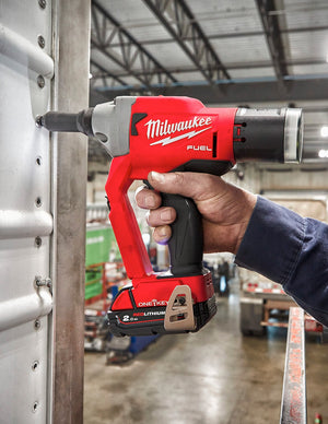 Rivettatrice Milwaukee M18ONEFPRT-202X (2 x 2,0 Ah + M12-18 FC + HD Box)