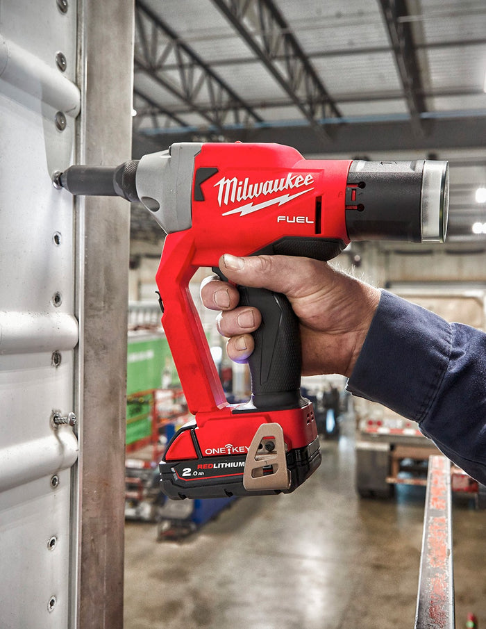 Rivettatrice Milwaukee M18ONEFPRT-202X (2 x 2,0 Ah + M12-18 FC + HD Box)