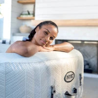 28446EX - Chevron Jet And Bubble Deluxe Cm 211X71 4 Posti Quadrata Con Pompa, Sistema Di Purificazione Acqua, Telo Base, Telo Copertura