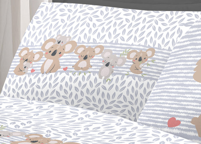 Completo Lenzuola Letto Pensieri Delicati 100% Cotone Dis. Koala Family - Piazza E Mezza - Grigio