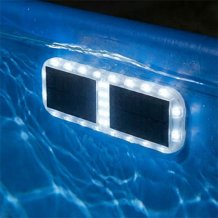 Lampada A Led Per Piscina Con Ricarica Solare - Da 2 A 3 Pezzi