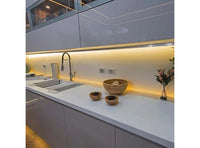 STRISCIA LED BIANCO NATURALE 4000K 5 METRI VT-2835IP20 85W 12V Dimmerabile 8500 Lumen 120° da Interni per Cucine Stanza da Letto