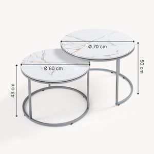Set Skagen 2 Tavolini Sovrapponibili con Piani Rotondi e Telaio in Metallo - Effetto Marmo Bianco / Argentato [en.casa]
