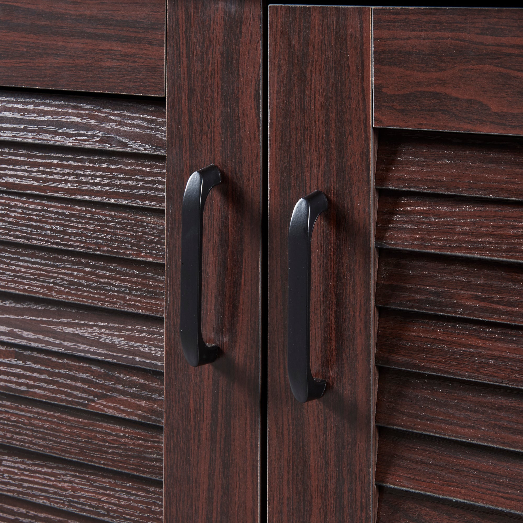 Armadio Scarpiera Løten con Ante a Persiana 62 x 125 x 36 cm Wengè [en.casa]