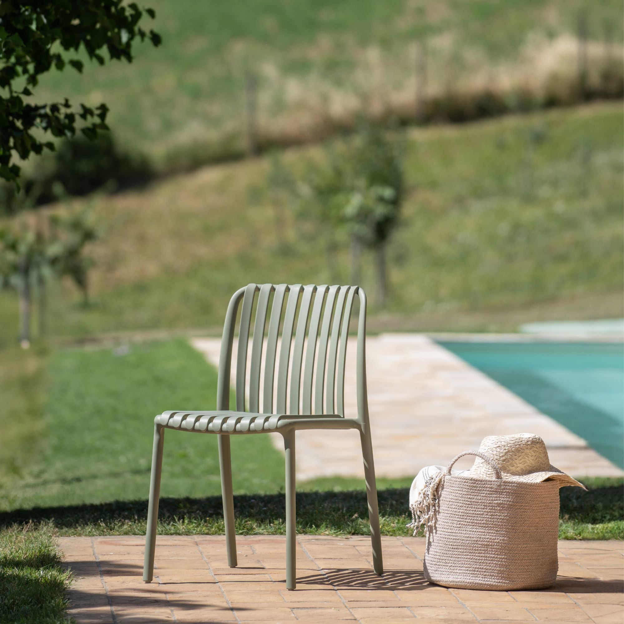 Isla set di 4 sedie da esterno impilabili verdi 79x51 cm