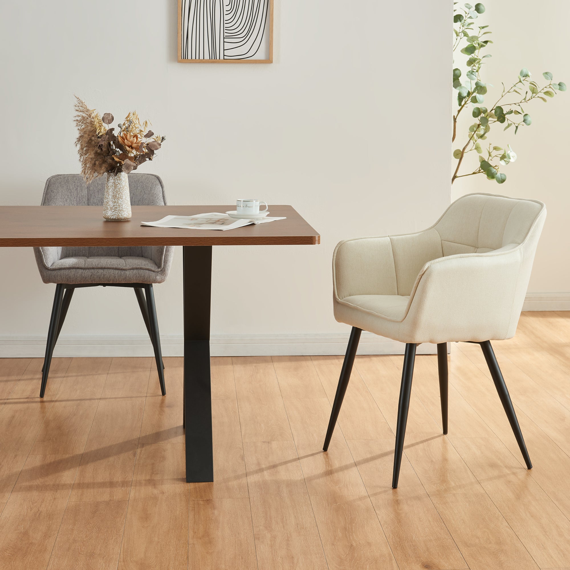 Set di 4 Sedie per Sala Pranzo Birmingham in Tessuto Beige [en.casa]