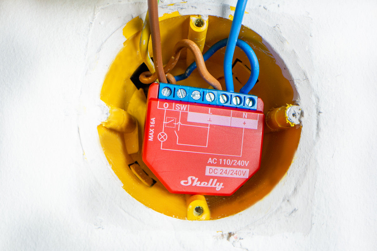 Shelly 1PM PLUS - Rel√® wifi e Bluetooth,  Automatizzazione di interruttori, Pulsanti, Deviatori, Monitoraggio consumi