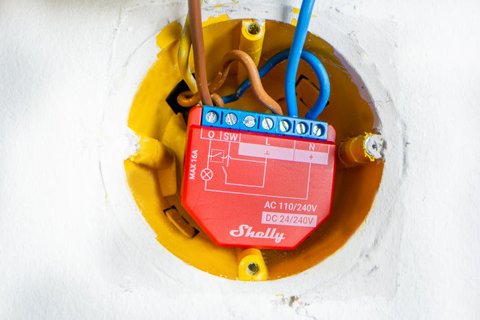 Shelly 1PM PLUS - Rel√® wifi e Bluetooth,  Automatizzazione di interruttori, Pulsanti, Deviatori, Monitoraggio consumi