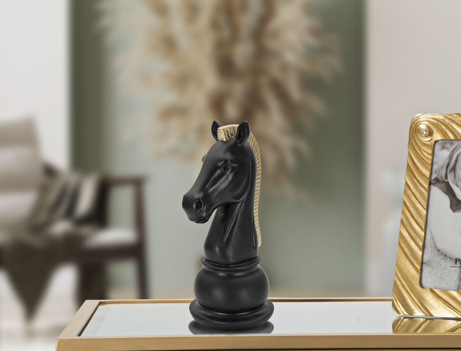 Statua Cavallo scacchi nero criniera oro, poliresina 10,5x8,5x19cm