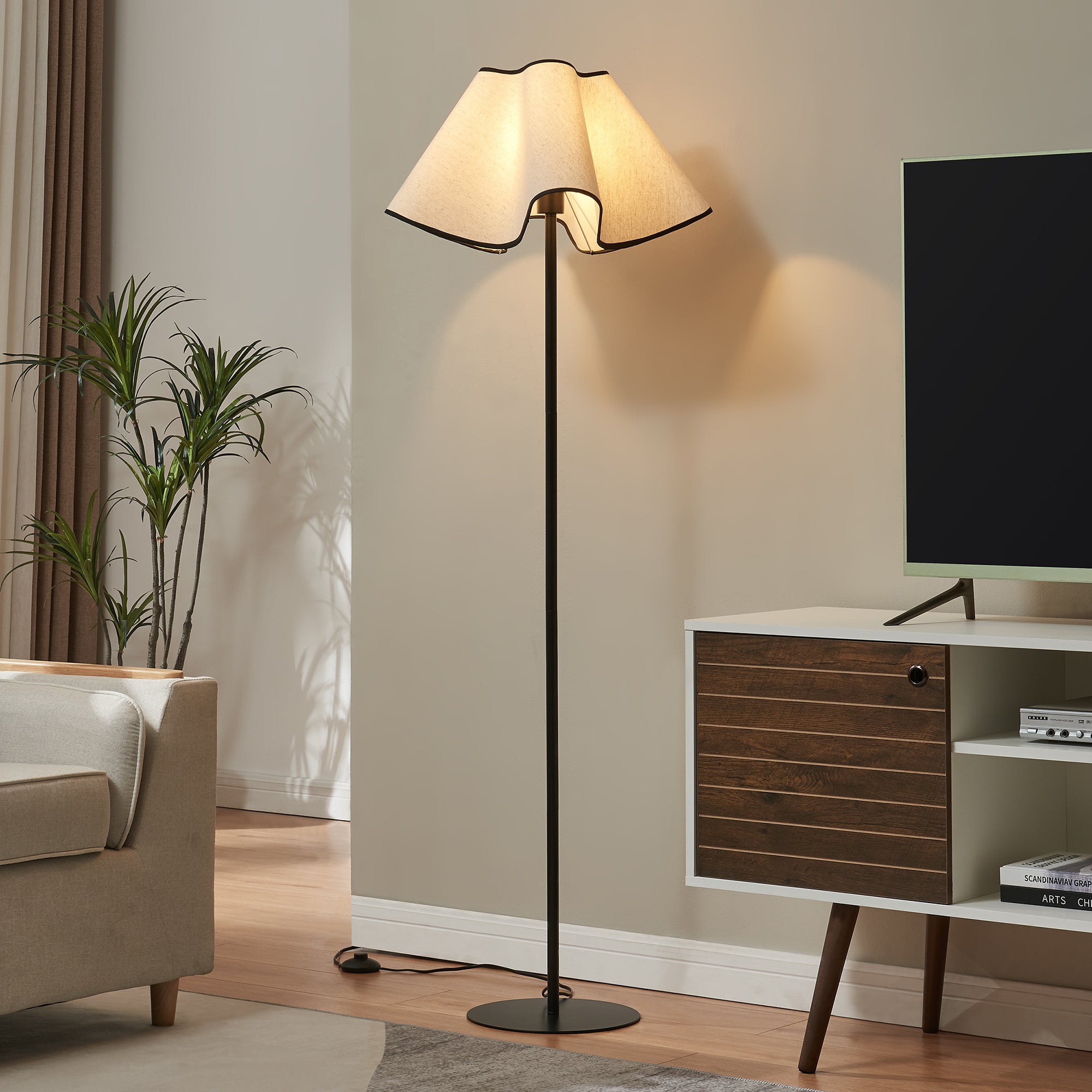 Lampada da Terra Ashton con Paralume a Cono Piantana Alta 153 cm Nero / Bianco lux.pro
